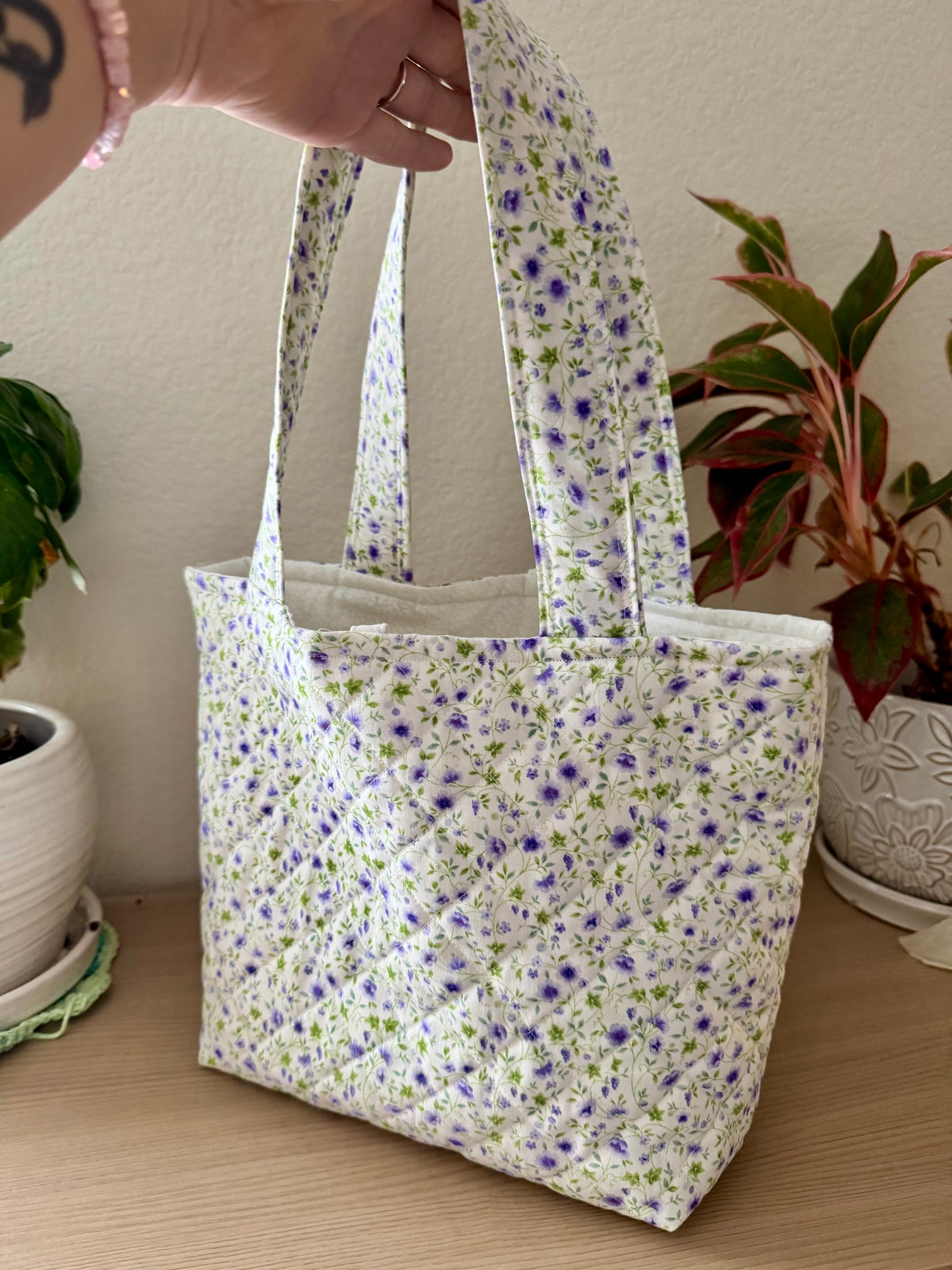 Dainty Tote