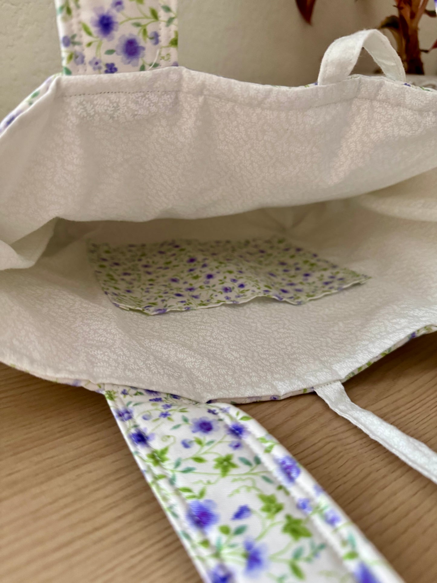 Dainty Tote